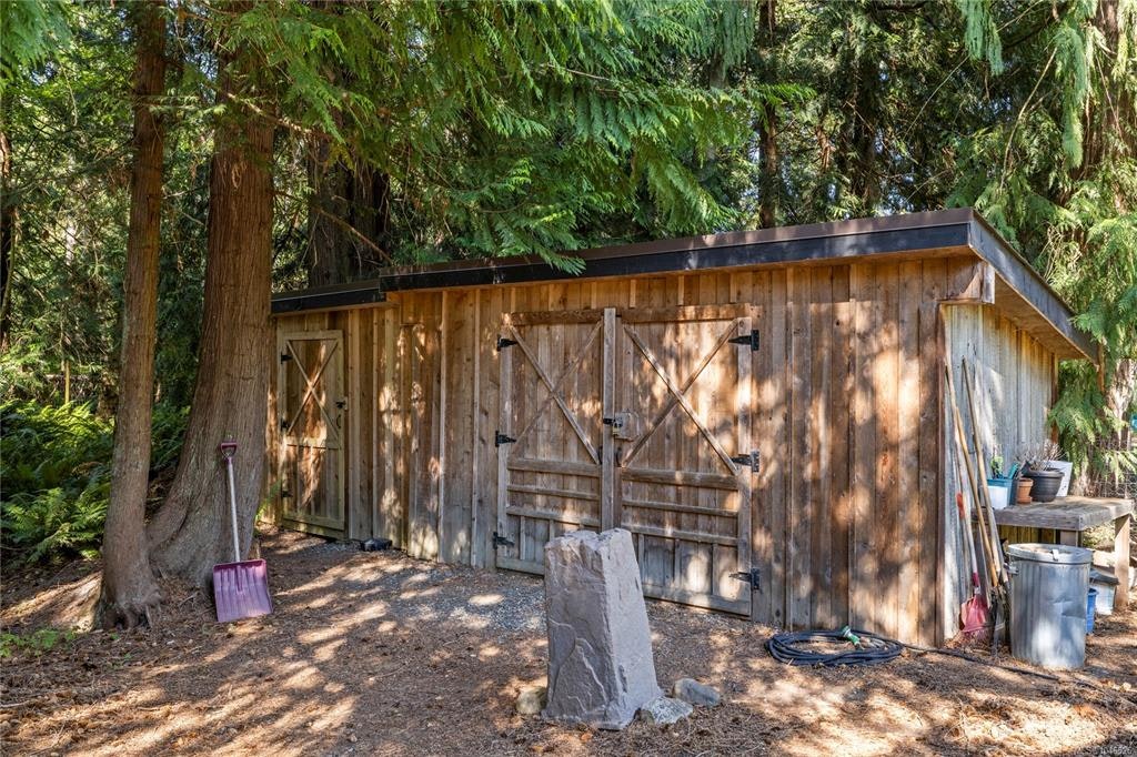 825 E Fern Road, Qualicum Beach, BC, V9K 1M3 - 10