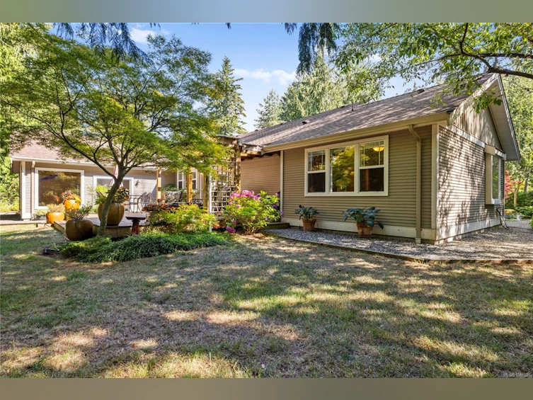 825 E Fern Road, Qualicum Beach, BC, V9K 1M3 - 53