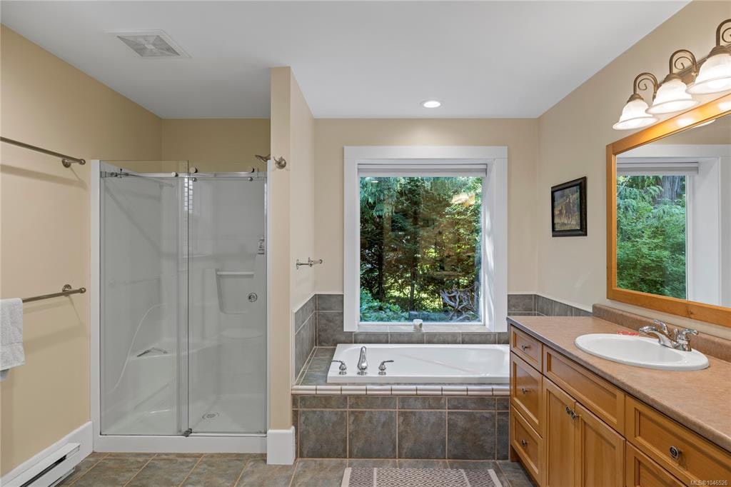 825 E Fern Road, Qualicum Beach, BC, V9K 1M3 - 21