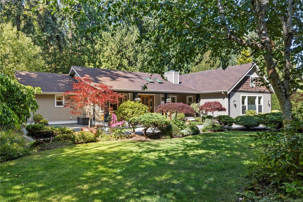 825 E Fern Road, Qualicum Beach, BC, V9K 1M3 - 45