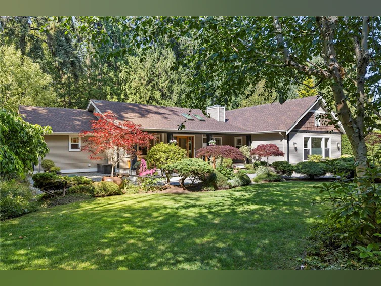 825 E Fern Road, Qualicum Beach, BC, V9K 1M3 - 45