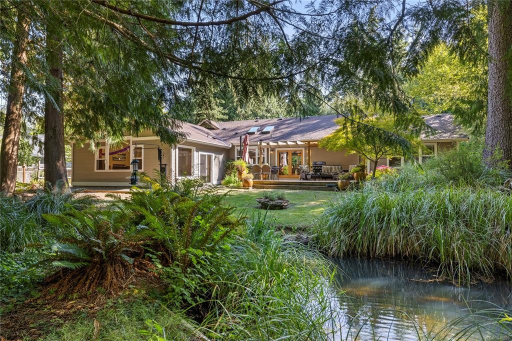 825 E Fern Road, Qualicum Beach, BC, V9K 1M3 - 57
