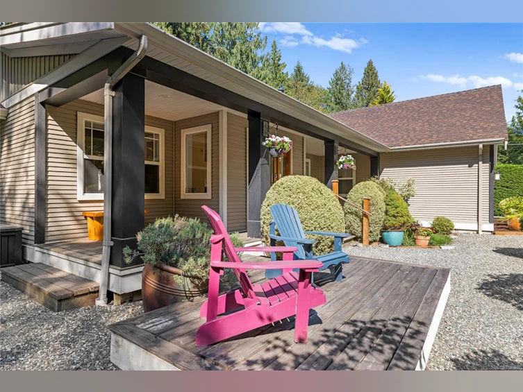 825 E Fern Road, Qualicum Beach, BC, V9K 1M3 - 50