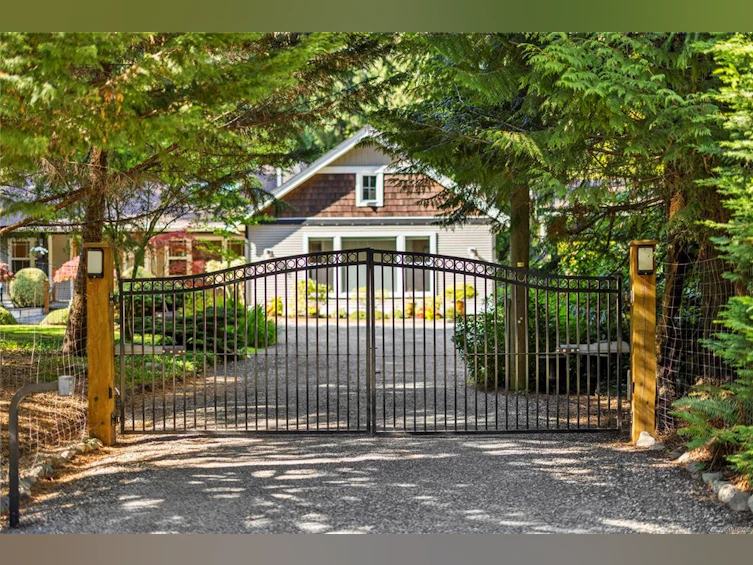 825 E Fern Road, Qualicum Beach, BC, V9K 1M3 - 12