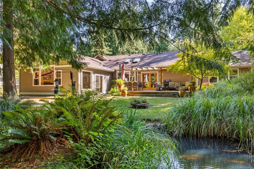 825 E Fern Road, Qualicum Beach, BC, V9K 1M3 - 7