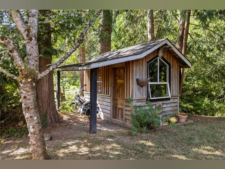 825 E Fern Road, Qualicum Beach, BC, V9K 1M3 - 52