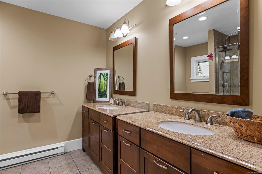 825 E Fern Road, Qualicum Beach, BC, V9K 1M3 - 31