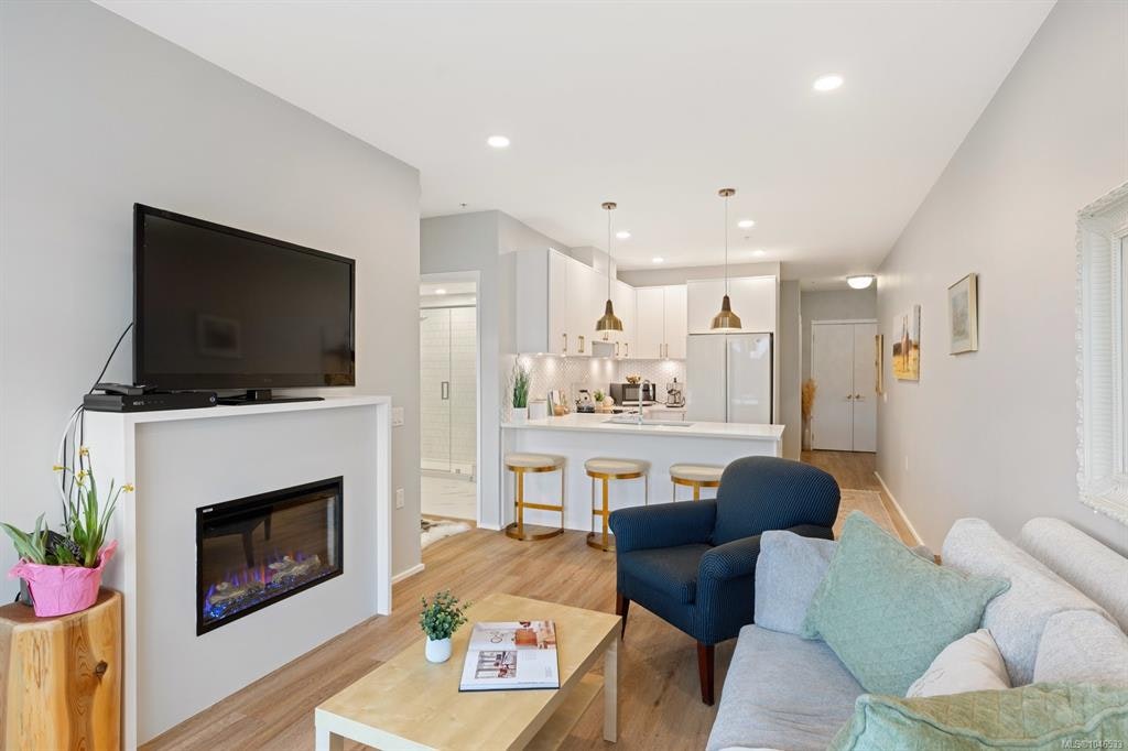 303-2348 Beacon Avenue - 5