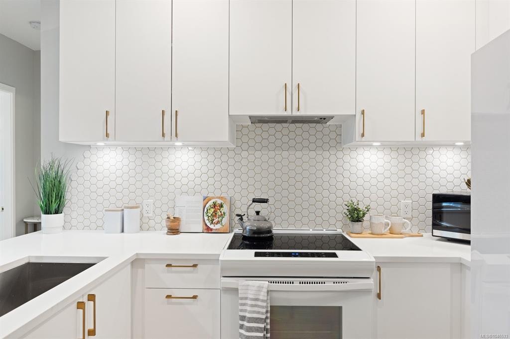 303-2348 Beacon Avenue - 4