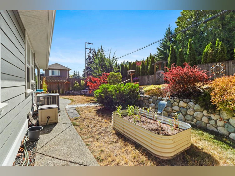5612 Hammond Bay Road, Nanaimo, BC, V9T 6S2 - 45