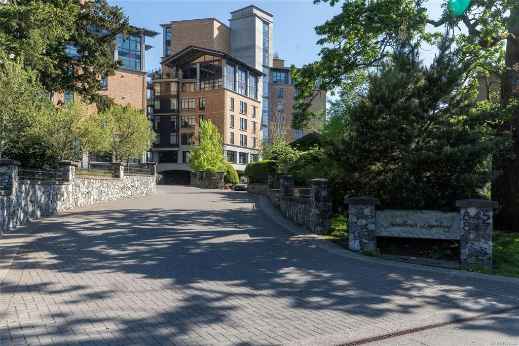 106-847 Dunsmuir Road - 3