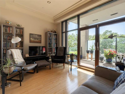 106-847 Dunsmuir Road - 5