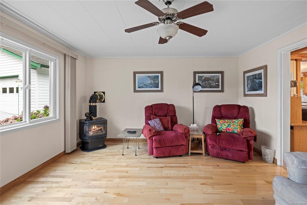 594 N Pym Street - 4