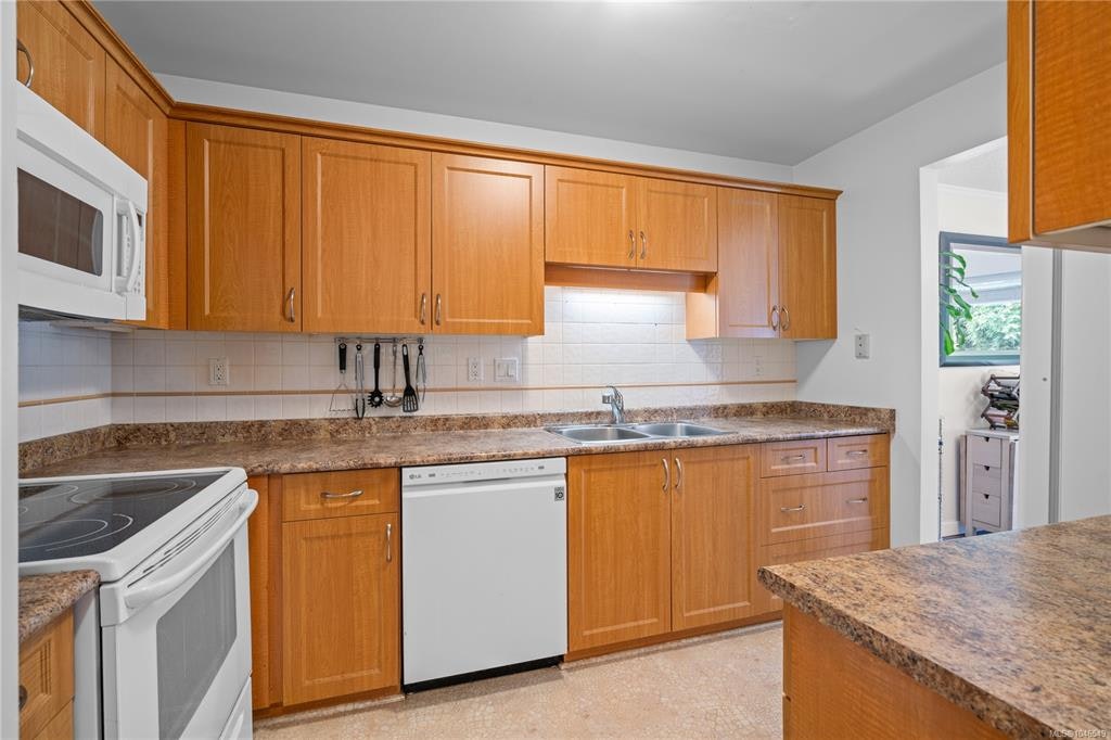 32-1287 Verdier Avenue, Central Saanich, BC, V8M 1H1 - 11
