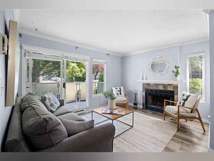 214-2520 Wark Street, Victoria, BC, V8T 5G6 - 3