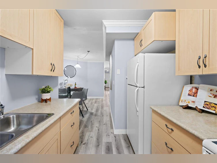 214-2520 Wark Street, Victoria, BC, V8T 5G6 - 13