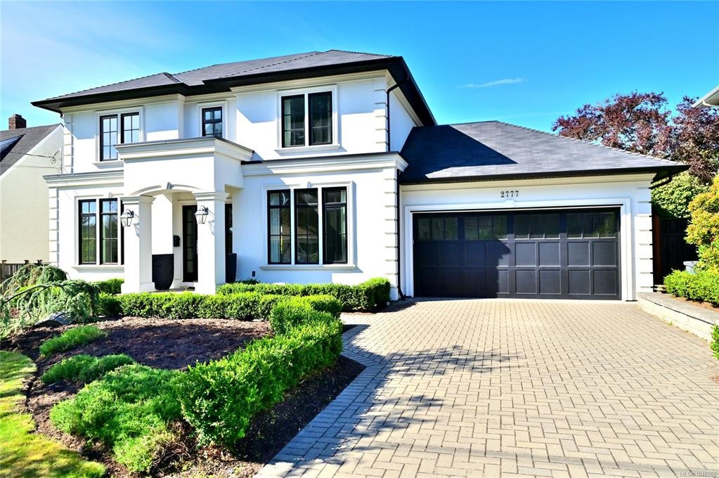 2777 Dewdney Avenue, Oak Bay, BC, V8R 3M3