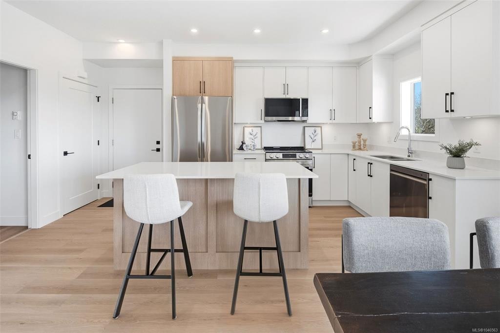 201-7053 Central Saanich Road, Central Saanich, BC, V8M 1Y3