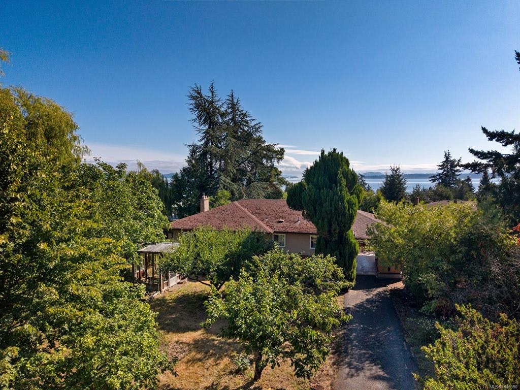 8625 Aldous Terrace, North Saanich, BC, V8L 1L3