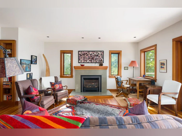 10994 Madrona Drive, North Saanich, BC, V8L 5R7 - 4