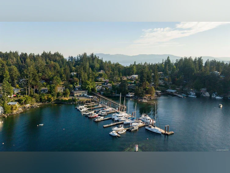 10994 Madrona Drive, North Saanich, BC, V8L 5R7 - 39
