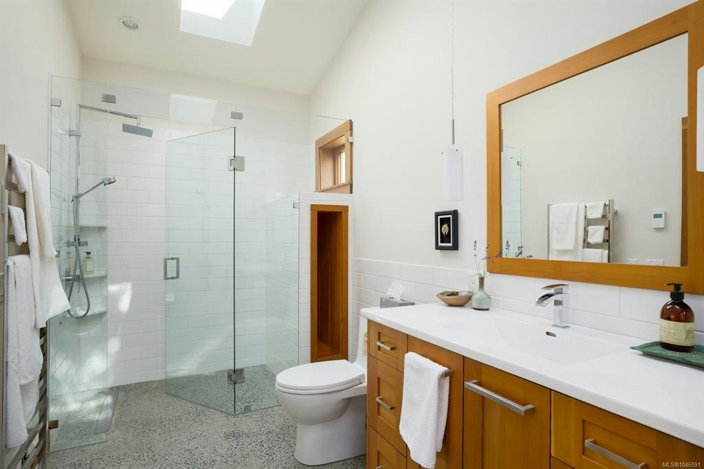 10994 Madrona Drive, North Saanich, BC, V8L 5R7 - 19