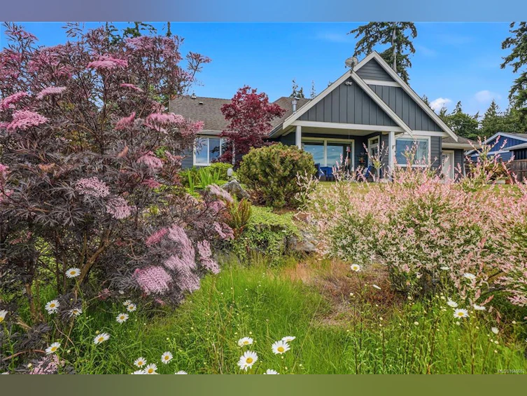 3861 Creekside Drive, Bowser/Deep Bay, BC, V0R 1G0 - 14