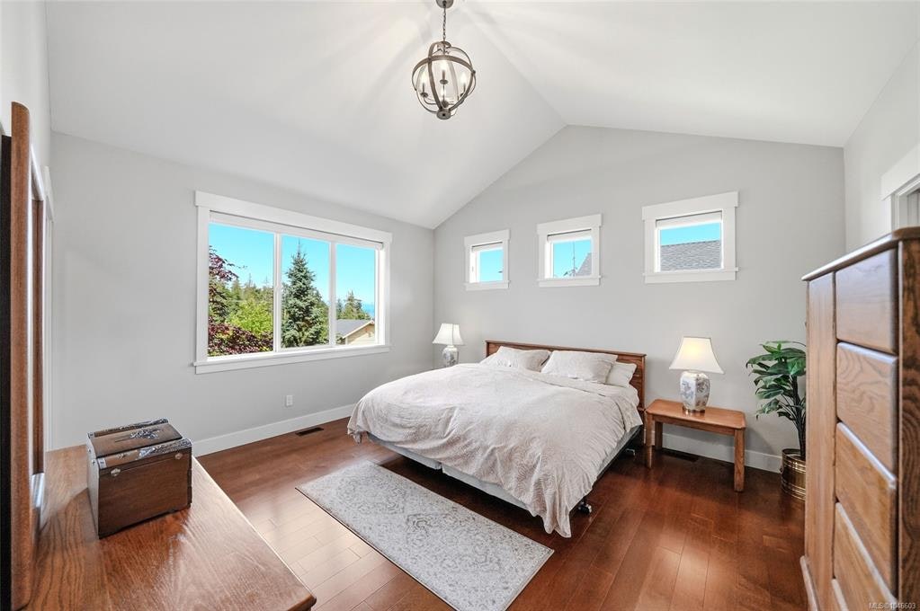3861 Creekside Drive, Bowser/Deep Bay, BC, V0R 1G0 - 5