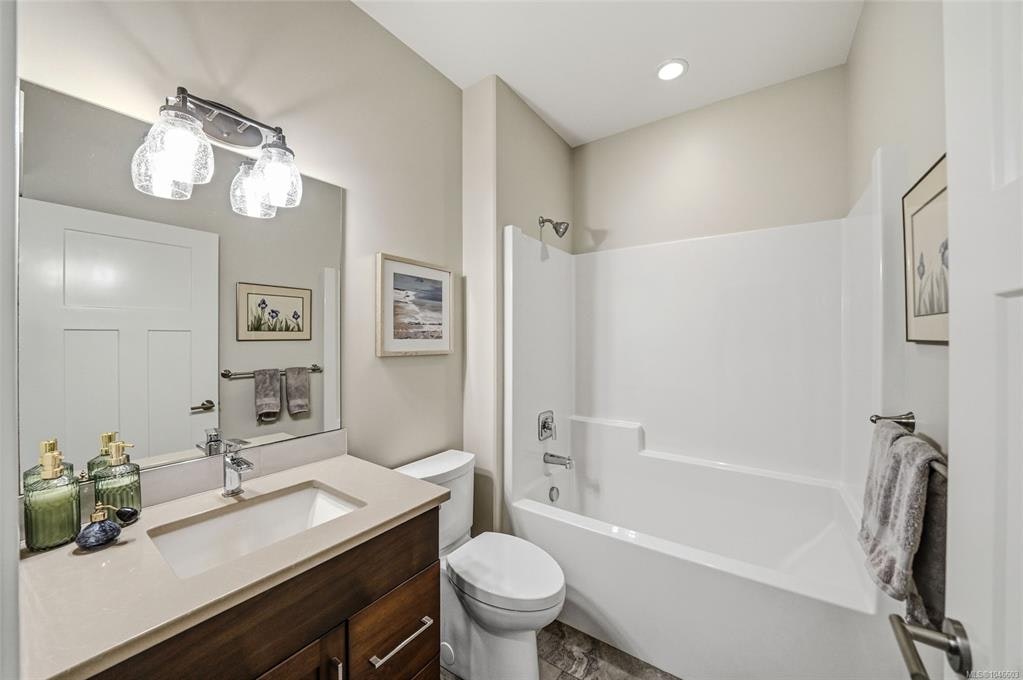 3861 Creekside Drive, Bowser/Deep Bay, BC, V0R 1G0 - 30