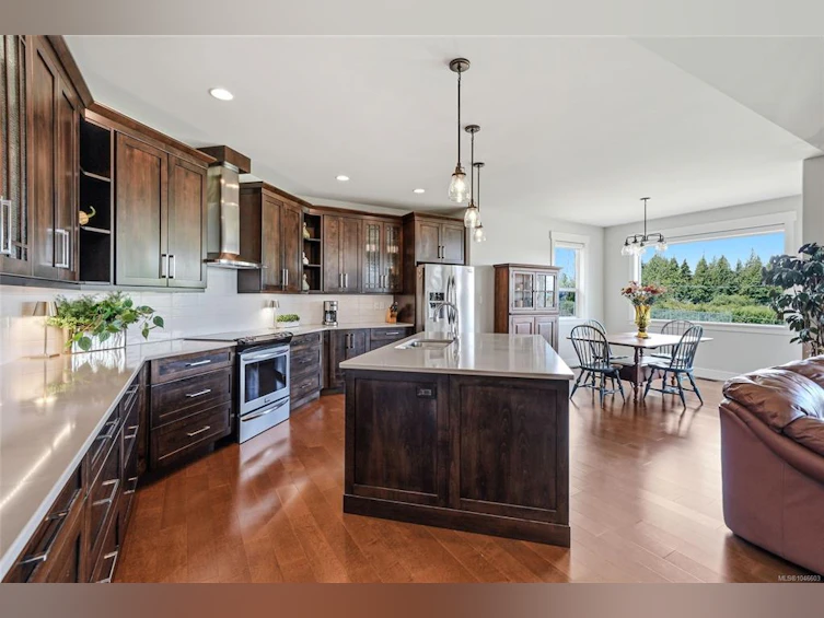 3861 Creekside Drive, Bowser/Deep Bay, BC, V0R 1G0 - 4