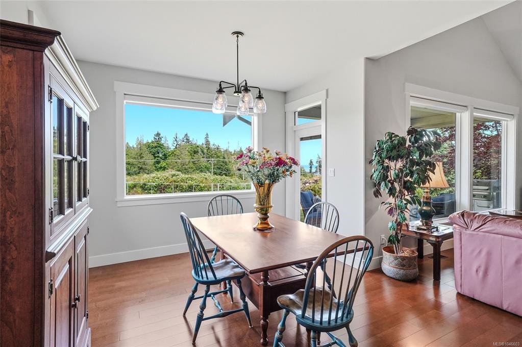 3861 Creekside Drive, Bowser/Deep Bay, BC, V0R 1G0 - 26