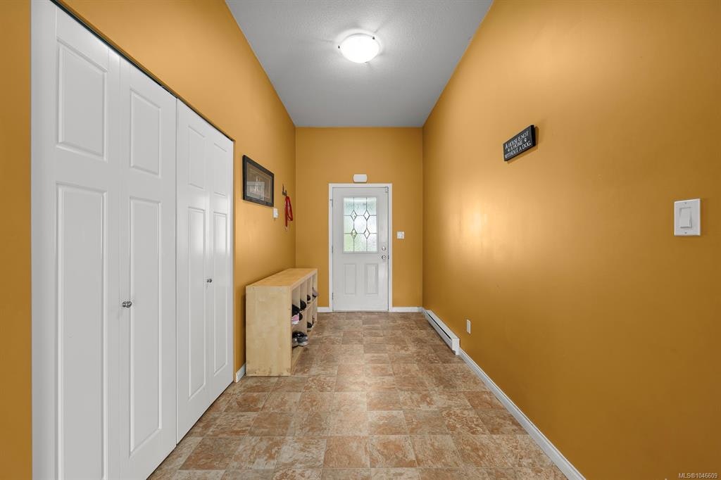 3351 Coniston Crescent - 3