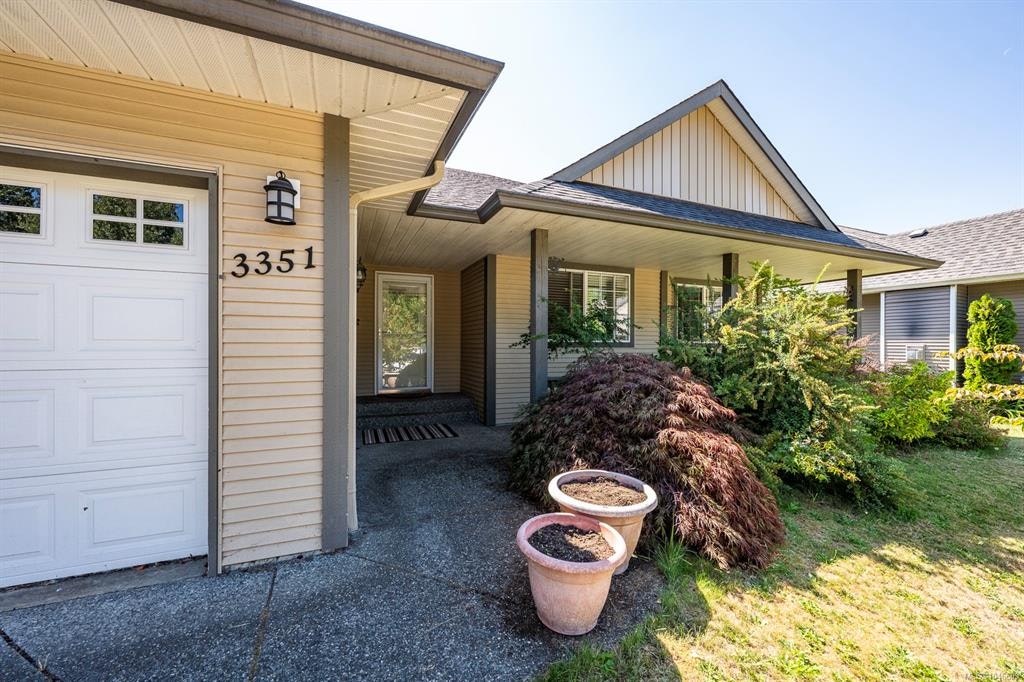 3351 Coniston Crescent - 2
