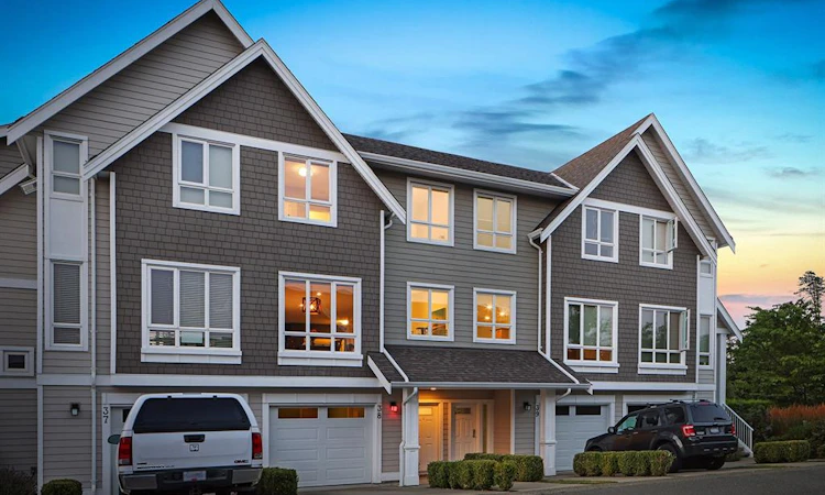 38-700 Lancaster Way
