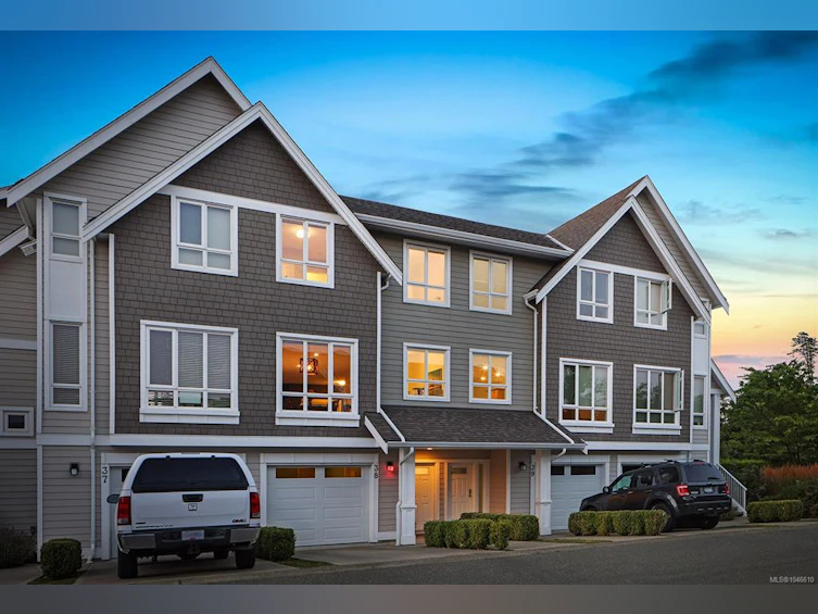 38-700 Lancaster Way, Comox, BC, V9M 0B6