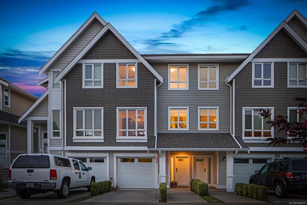 38-700 Lancaster Way - 3