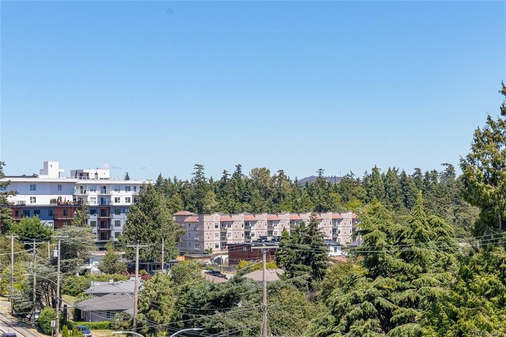 403-1008 Tillicum Road, Esquimalt, BC, V9A 1Z8