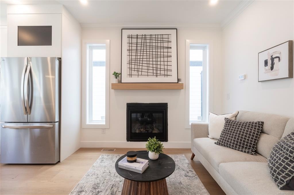 565 Belford Place - 4