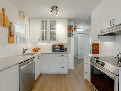 1316 Waddington Road - 4