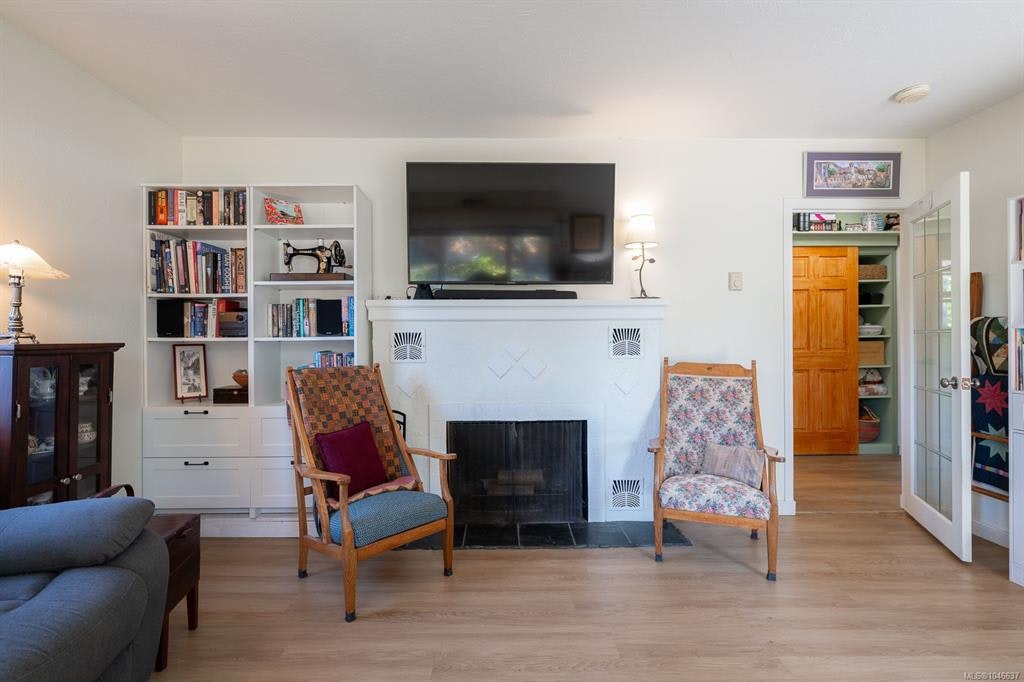 1316 Waddington Road - 2