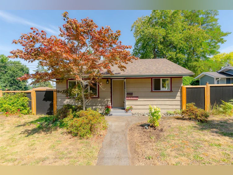 1316 Waddington Road, Nanaimo, BC, V9S 4V7