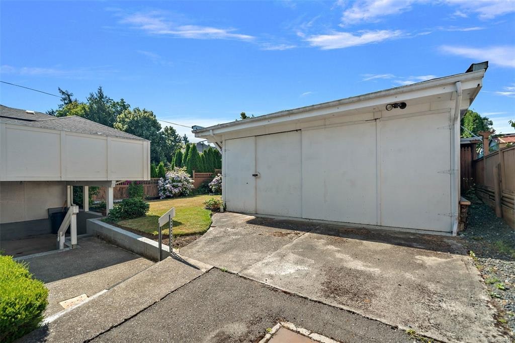 935 Inskip Street, Esquimalt, BC, V9A 4J6 - 28
