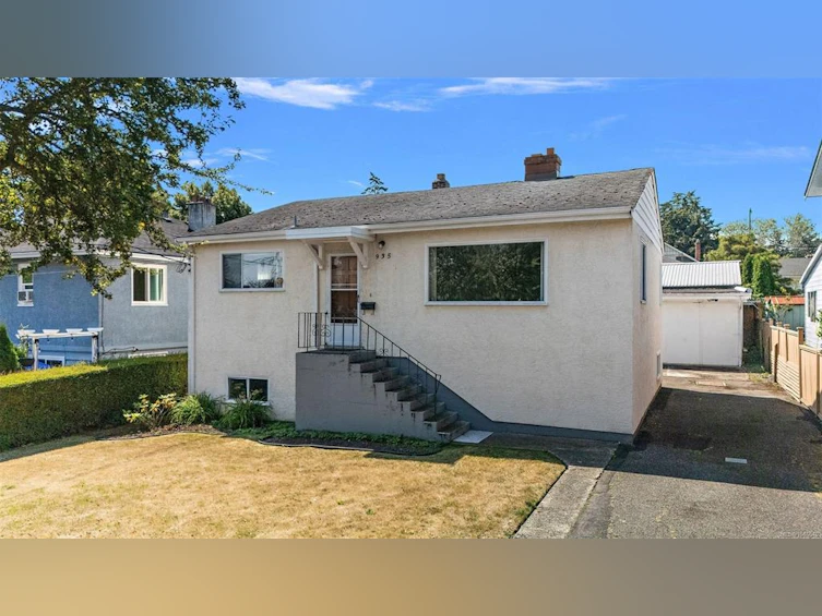 935 Inskip Street, Esquimalt, BC, V9A 4J6 - 2