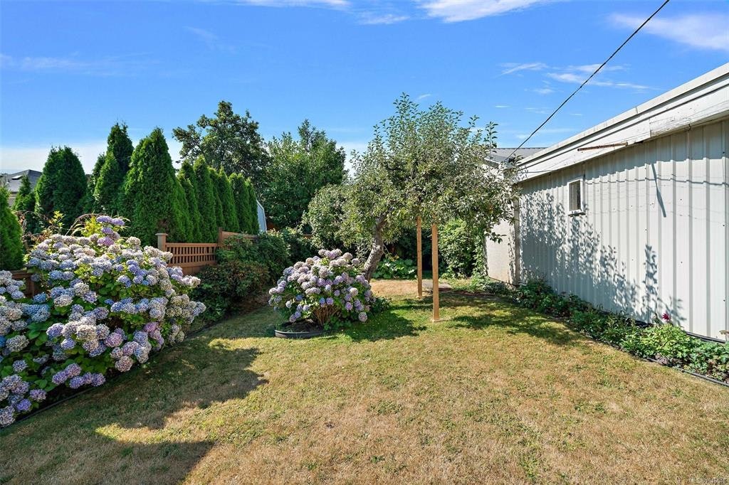 935 Inskip Street, Esquimalt, BC, V9A 4J6 - 14