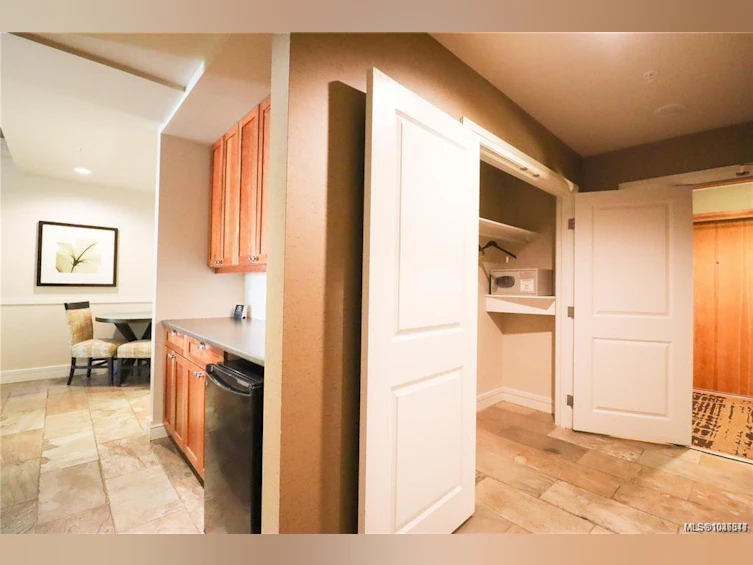 306-308B-1376 Lynburne Place, Langford, BC, V9B 6S1 - 16
