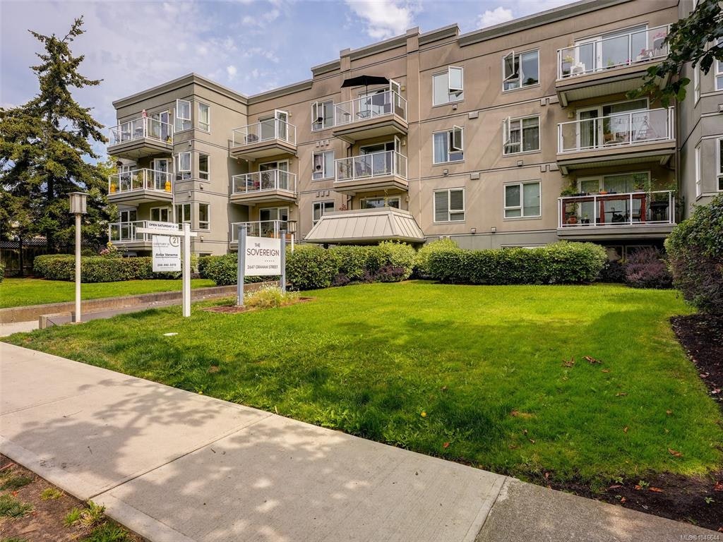 104-2647 Graham Street, Victoria, BC, V8T 3Y8