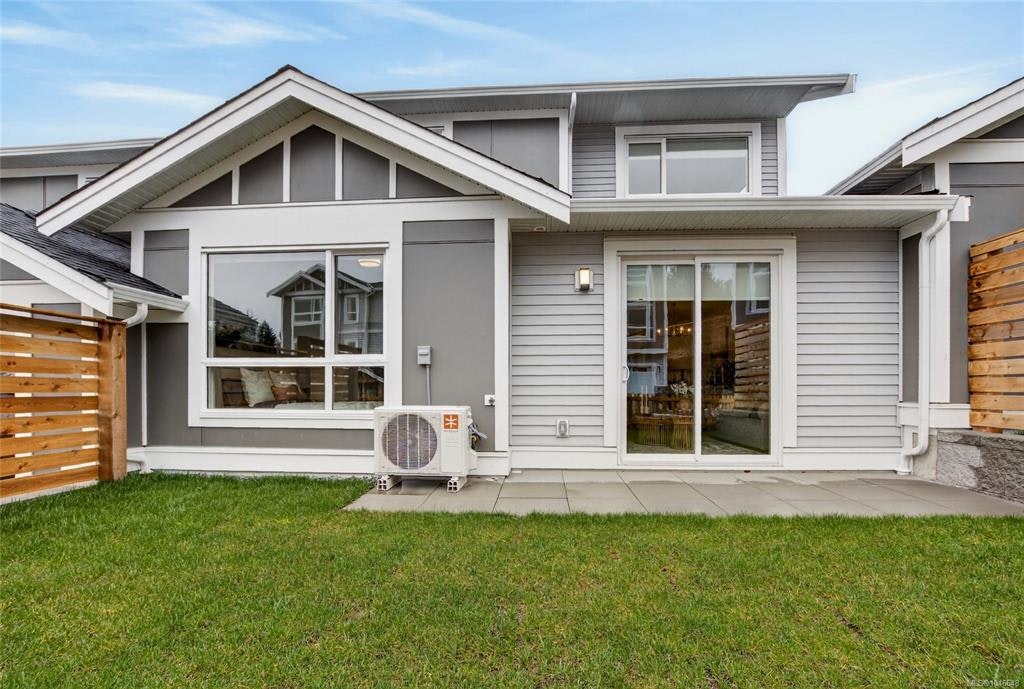 114-3257 Woodrush Drive - 3
