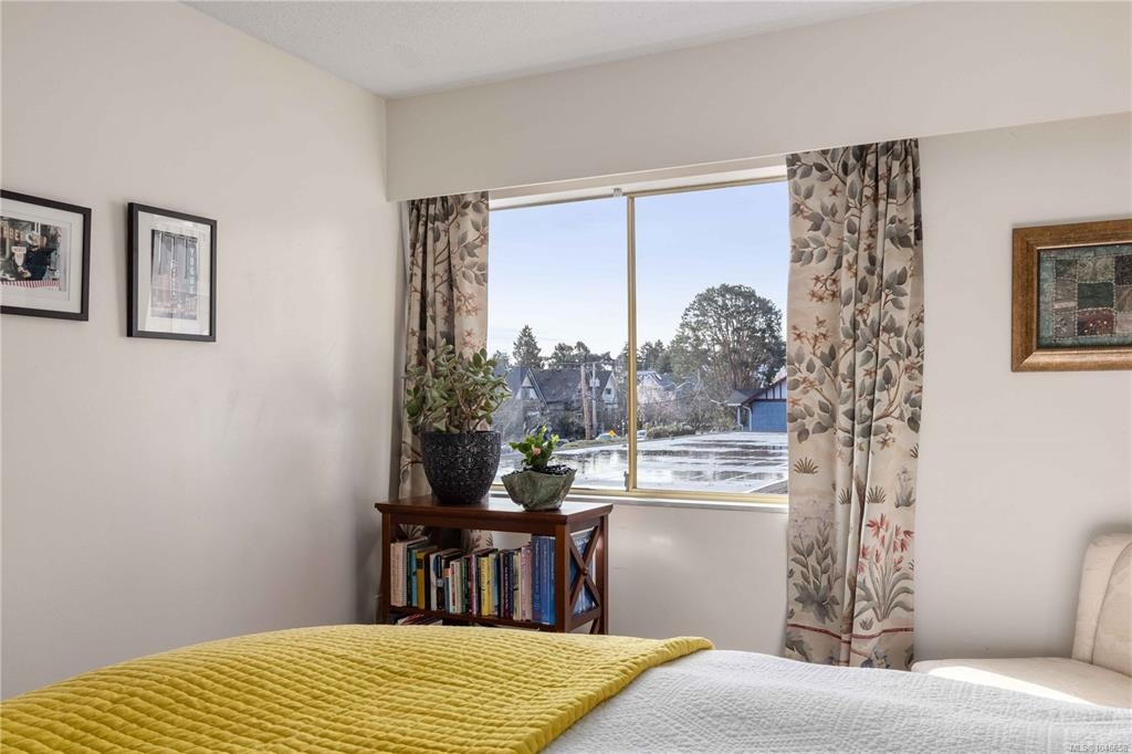 211-964 Heywood Avenue, Victoria, BC, V8V 2Y5 - 12