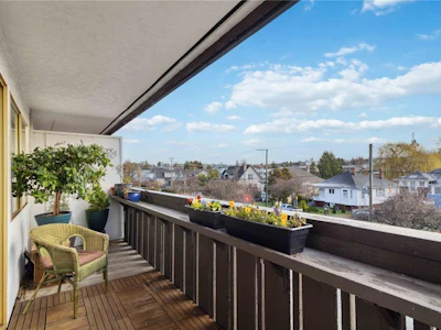 211-964 Heywood Avenue - 4