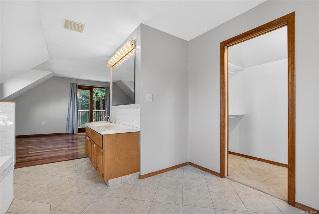 1038 Redcap Street, Duncan, BC, V9L 5X8 - 39